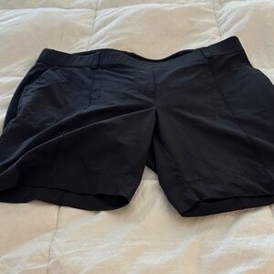 Belyn Key Women's Black Cargo Shorts